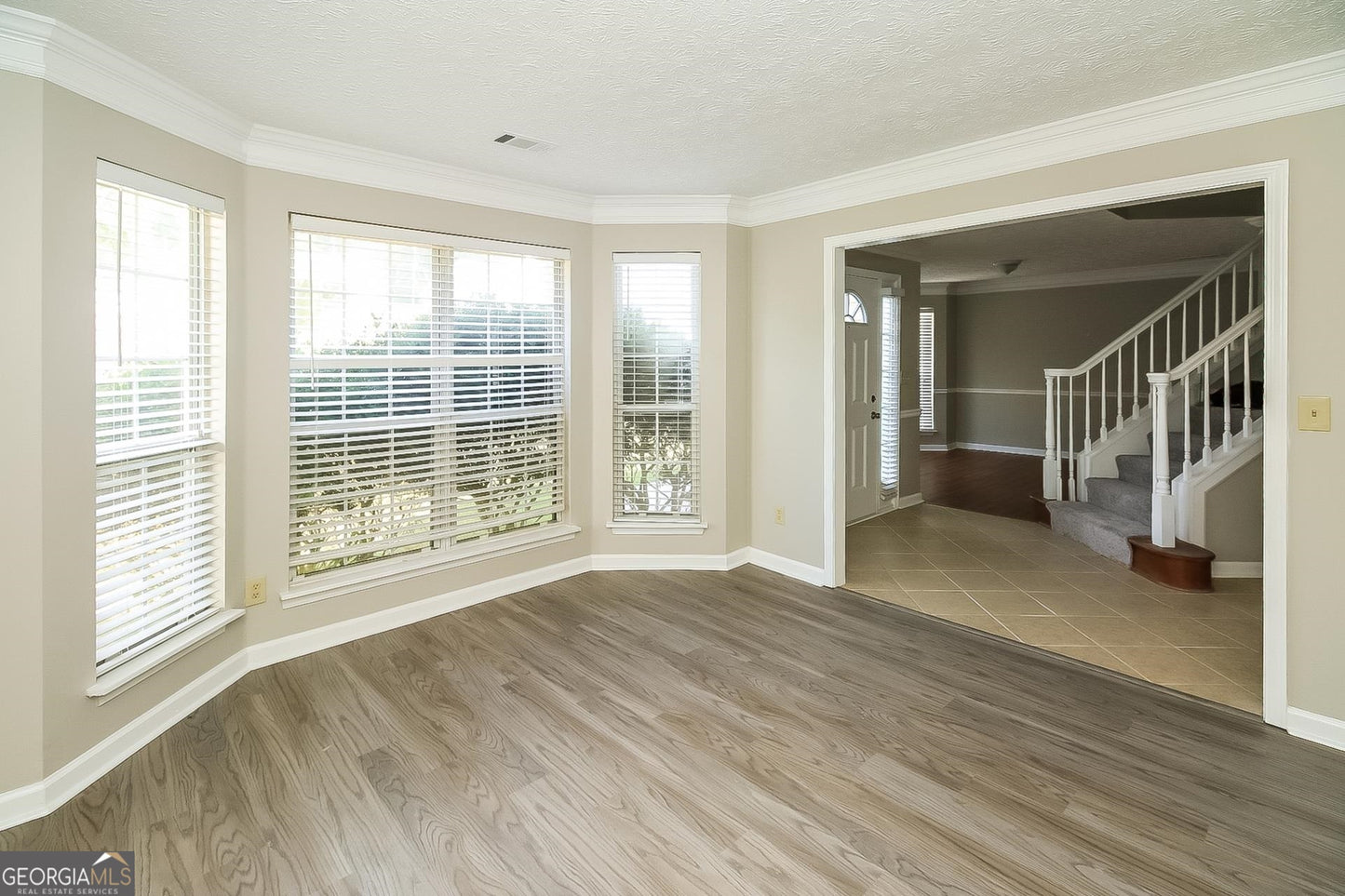 4 bedroom 2 bath house in Riverdale