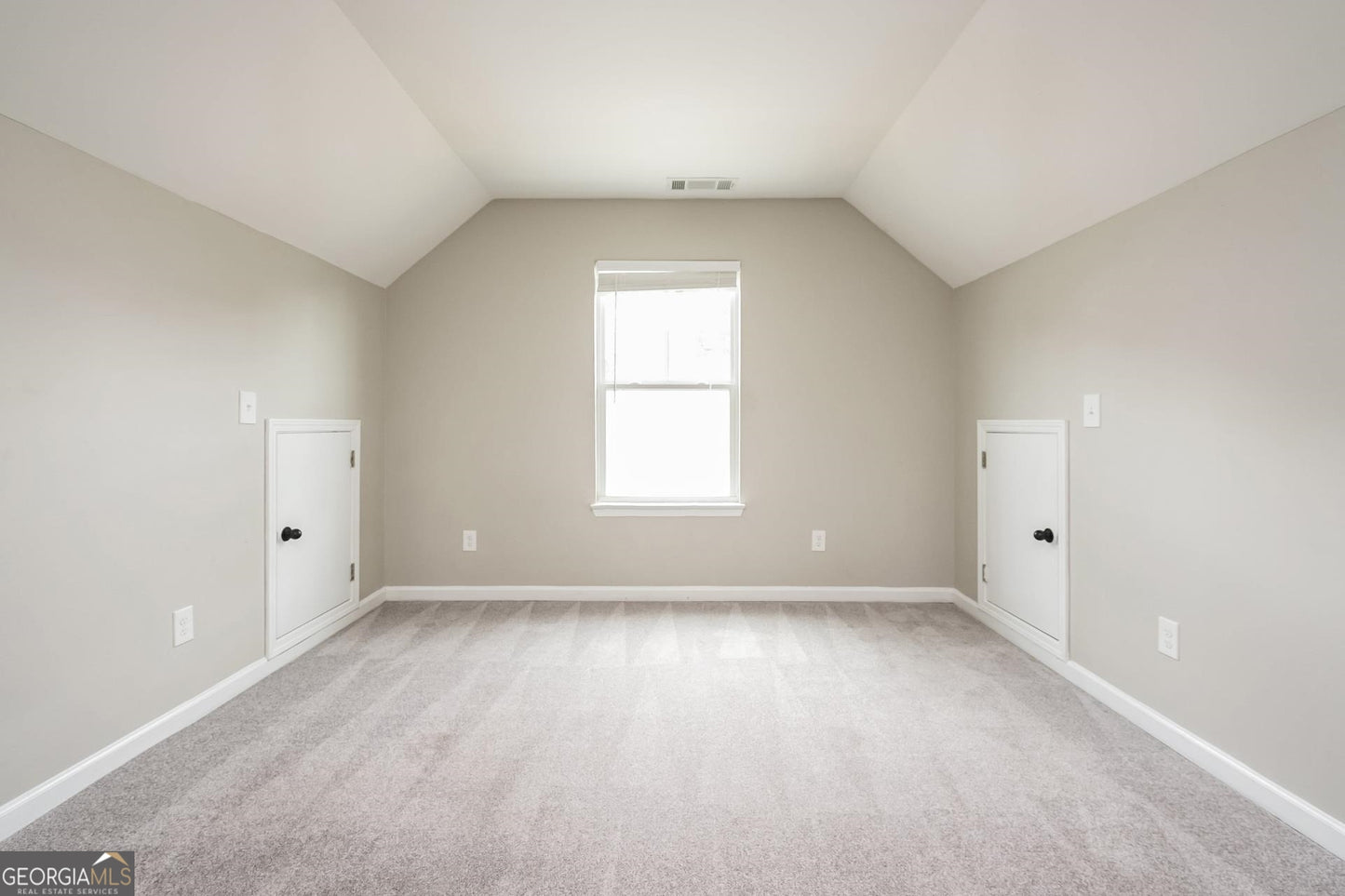 4 bedroom 2 bath house in Dallas