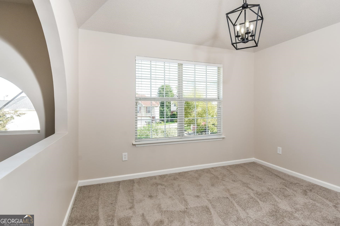 4 bedroom 3 bath house in Austell