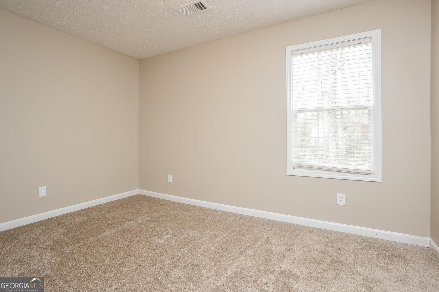 3 bedroom 2.5 bath house in Douglasville