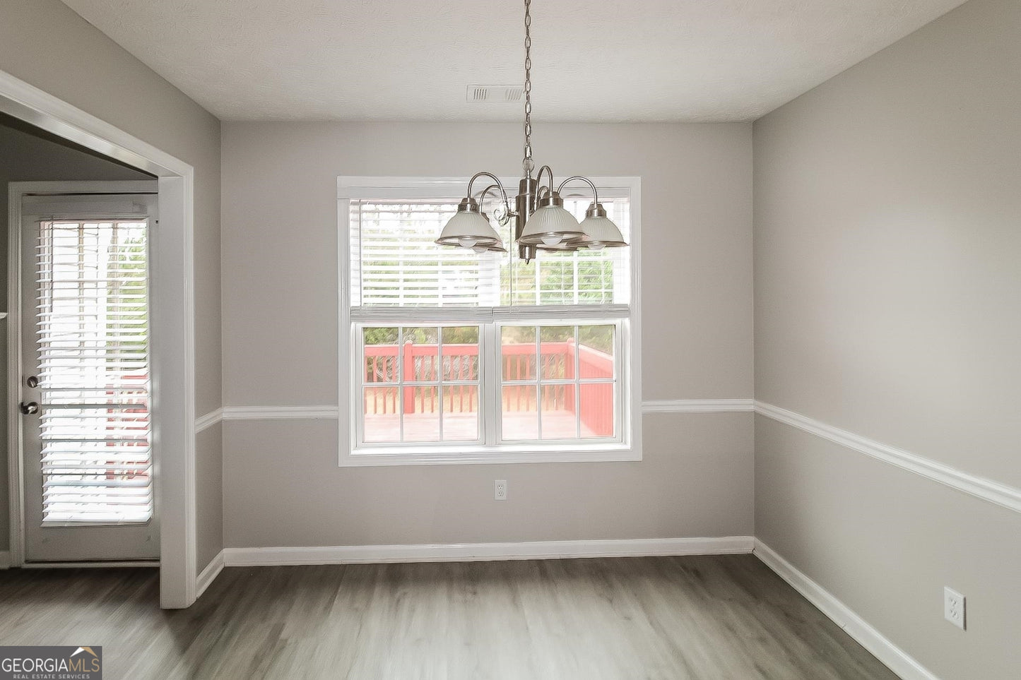5 bedroom 3 bath house in Covington