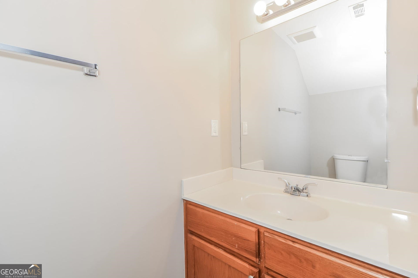 3 bedroom 2.5 bath house in Woodstock