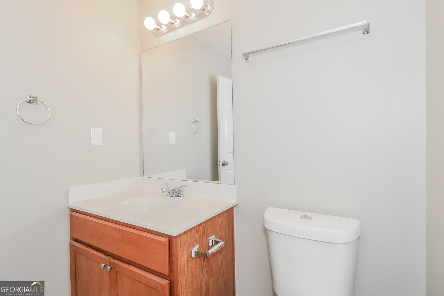 3 bedroom 2.5 bath house in Woodstock