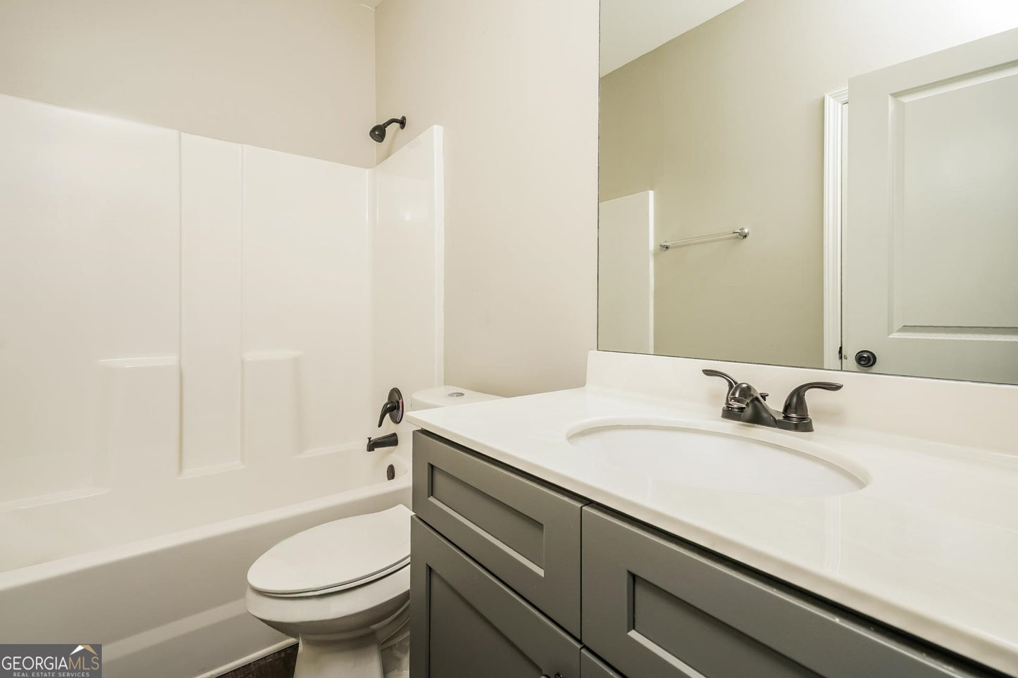 4 bedroom 2 bath house in Dallas