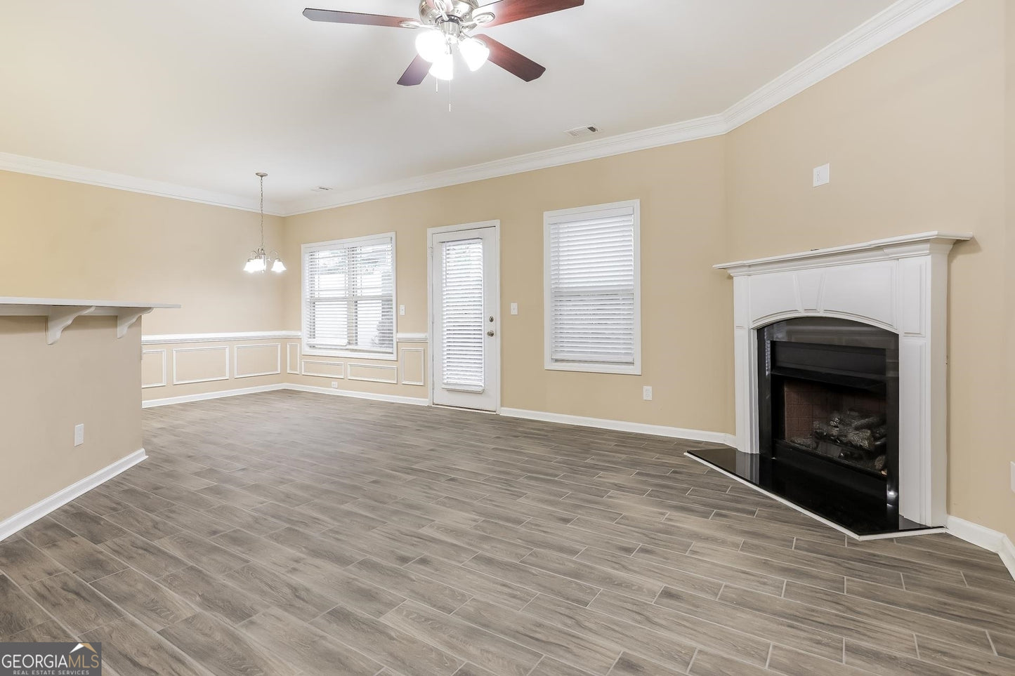 4 bedroom 2.5 bath house in Atlanta
