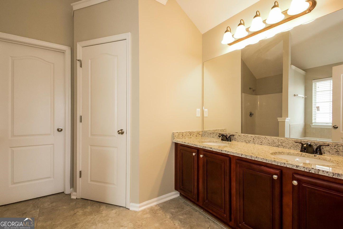 4 bedroom 3 bath house in Mcdonough