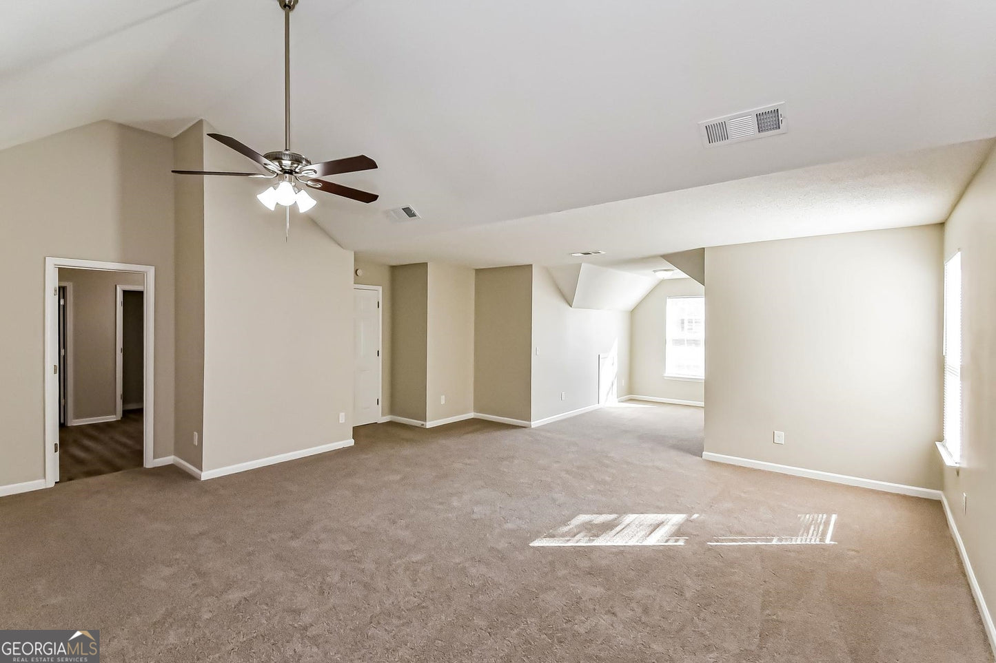 5 bedroom 3 bath house in South Fulton