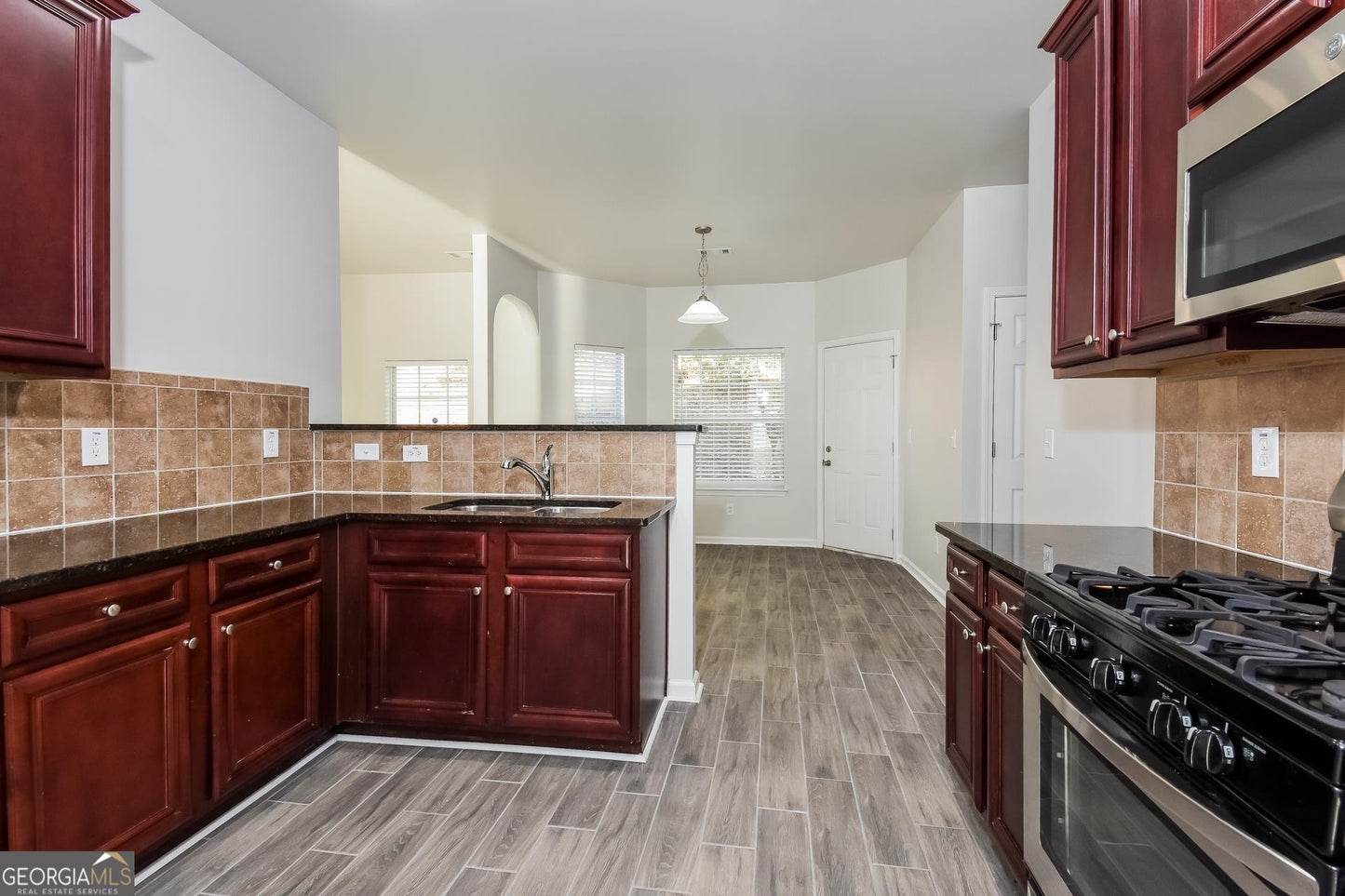 4 bedroom 2.5 bath house in South Fulton