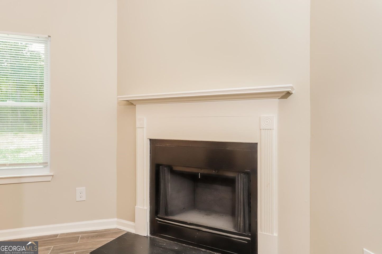 3 bedroom 2 bath house in stone mountain