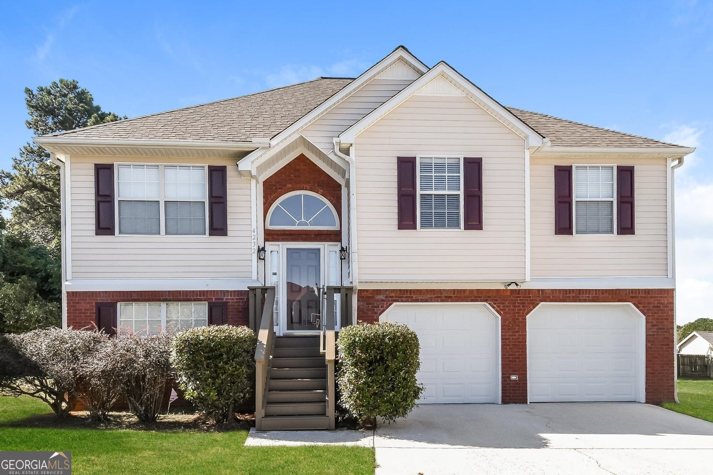 4 bedroom 3 bath house in Austell
