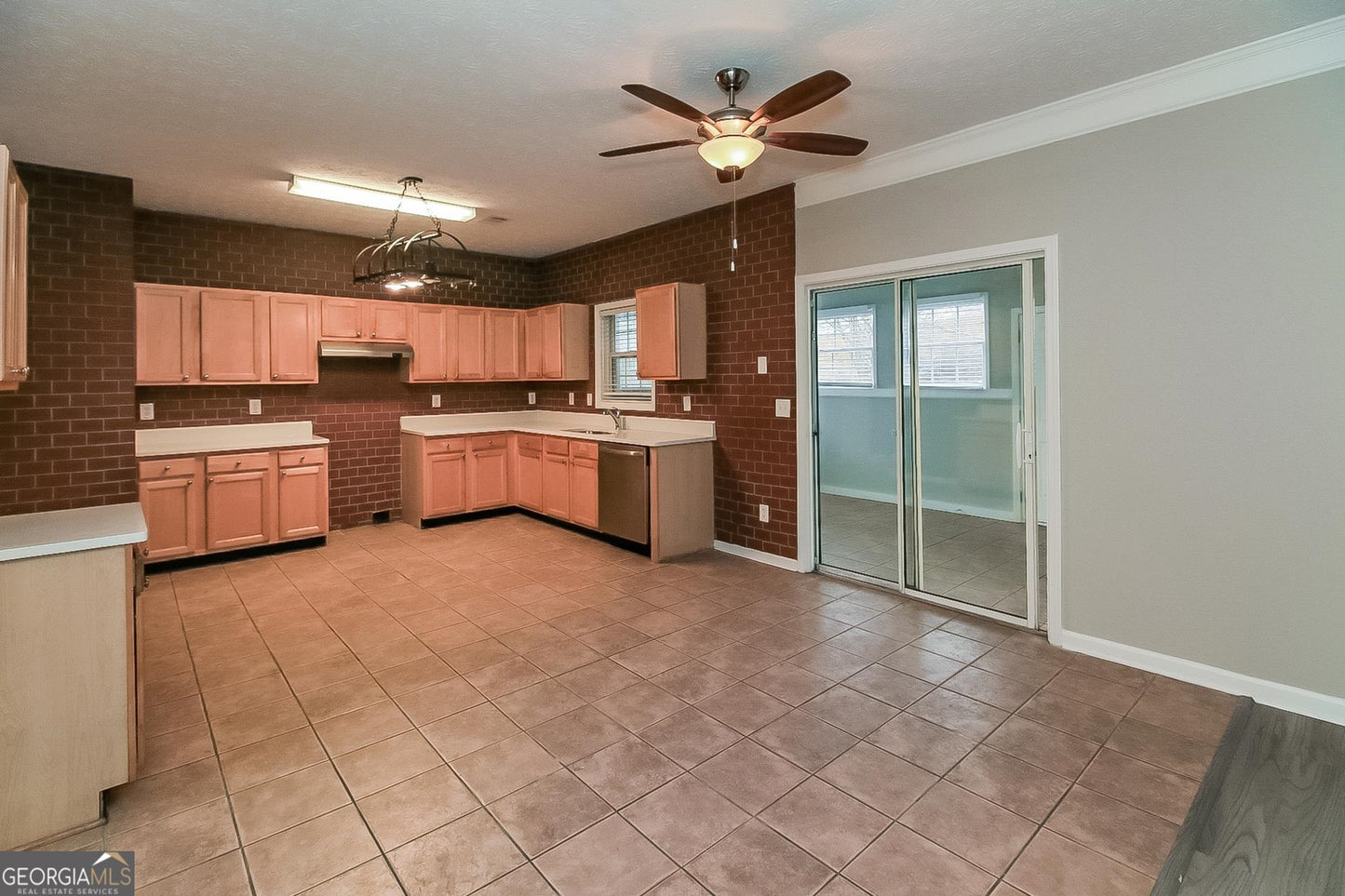 4 bedroom 2.5 bath house in Lithonia