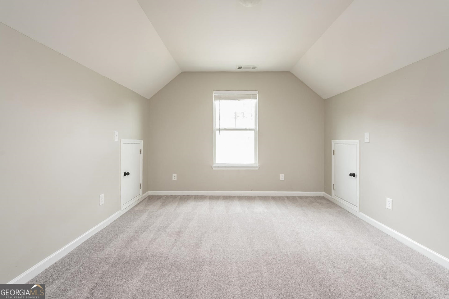 4 bedroom 2 bath house in Dallas