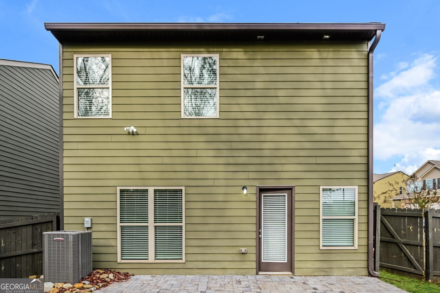 4 bedroom 2.5 bath house in McDonough