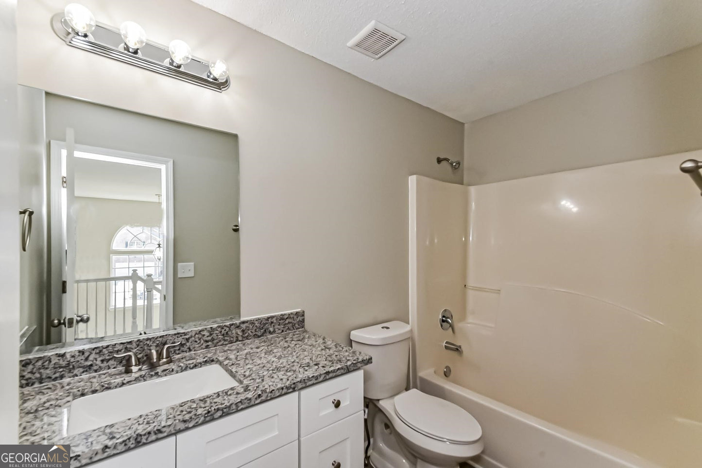 5 bedroom 3 bath house in South Fulton