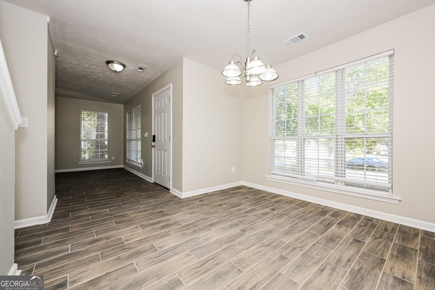 4 bedroom 2.5 bath house in Jonesboro