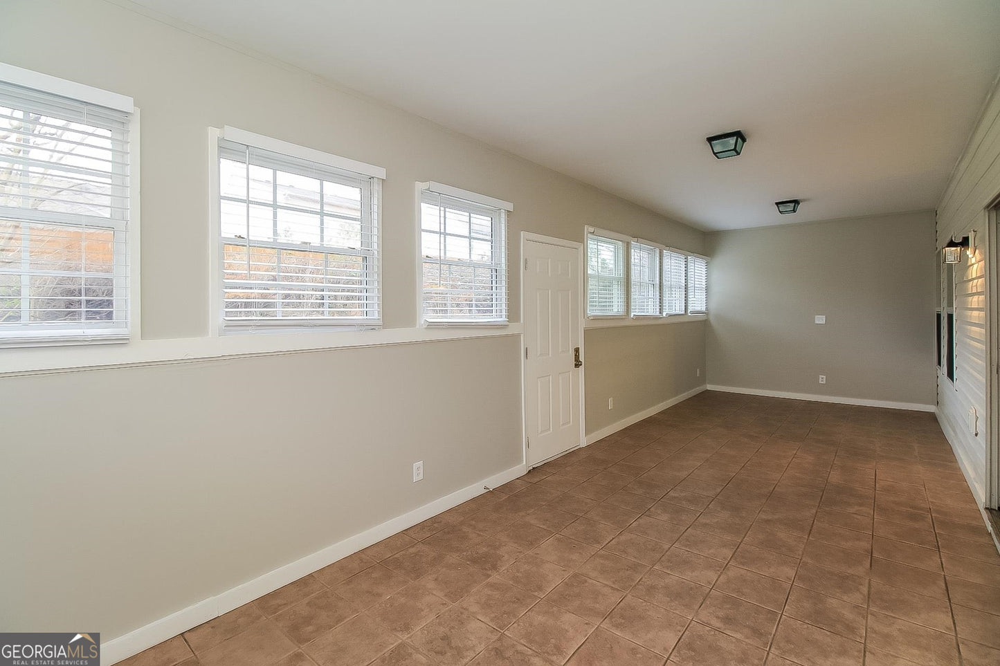 4 bedroom 2.5 bath house in Lithonia