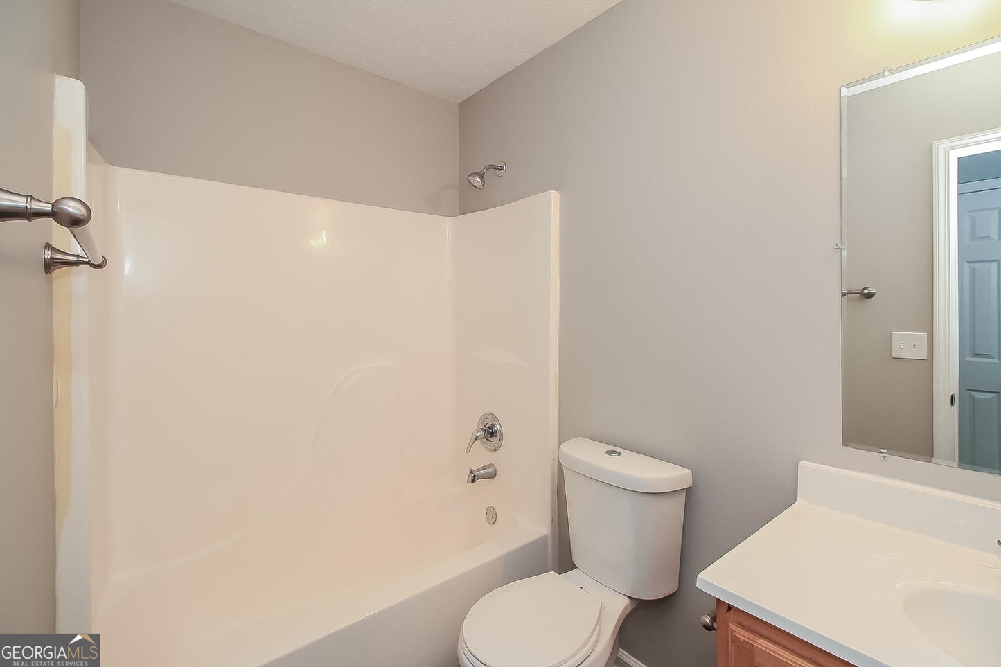 4 bedroom 2.5 bath house in Lithonia