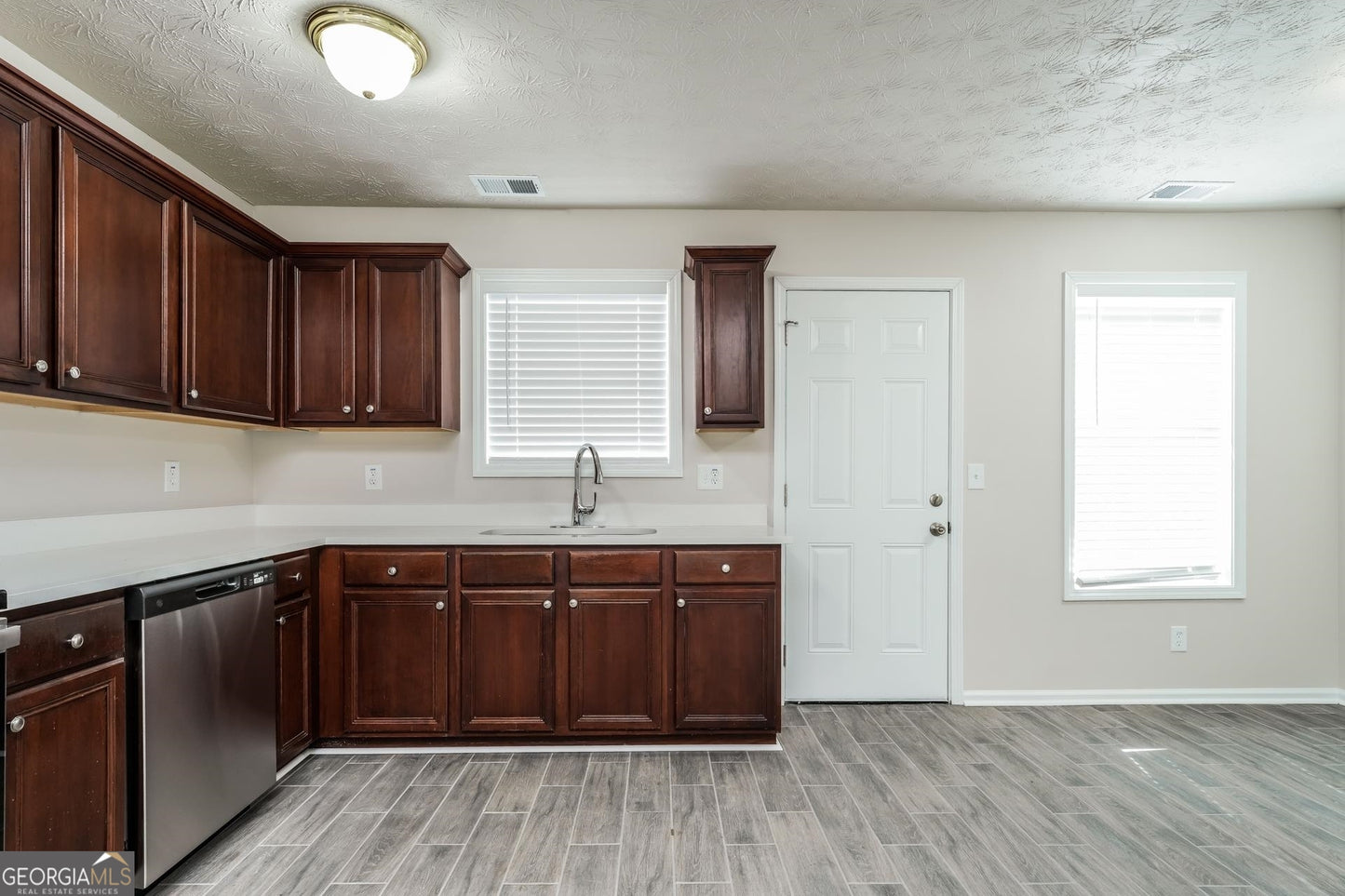 6 bedroom 4 bath house in Conley