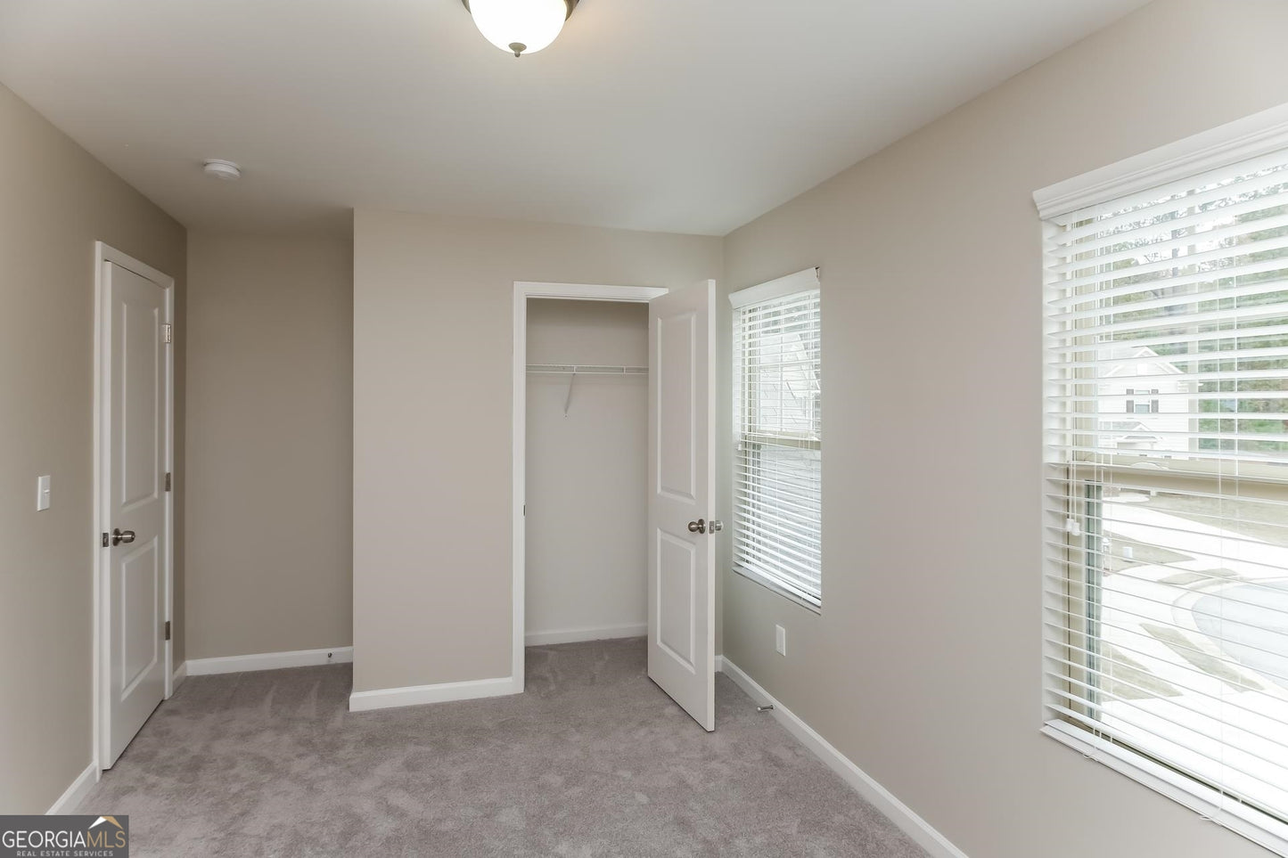 4 bedroom 2 bath house in Rex