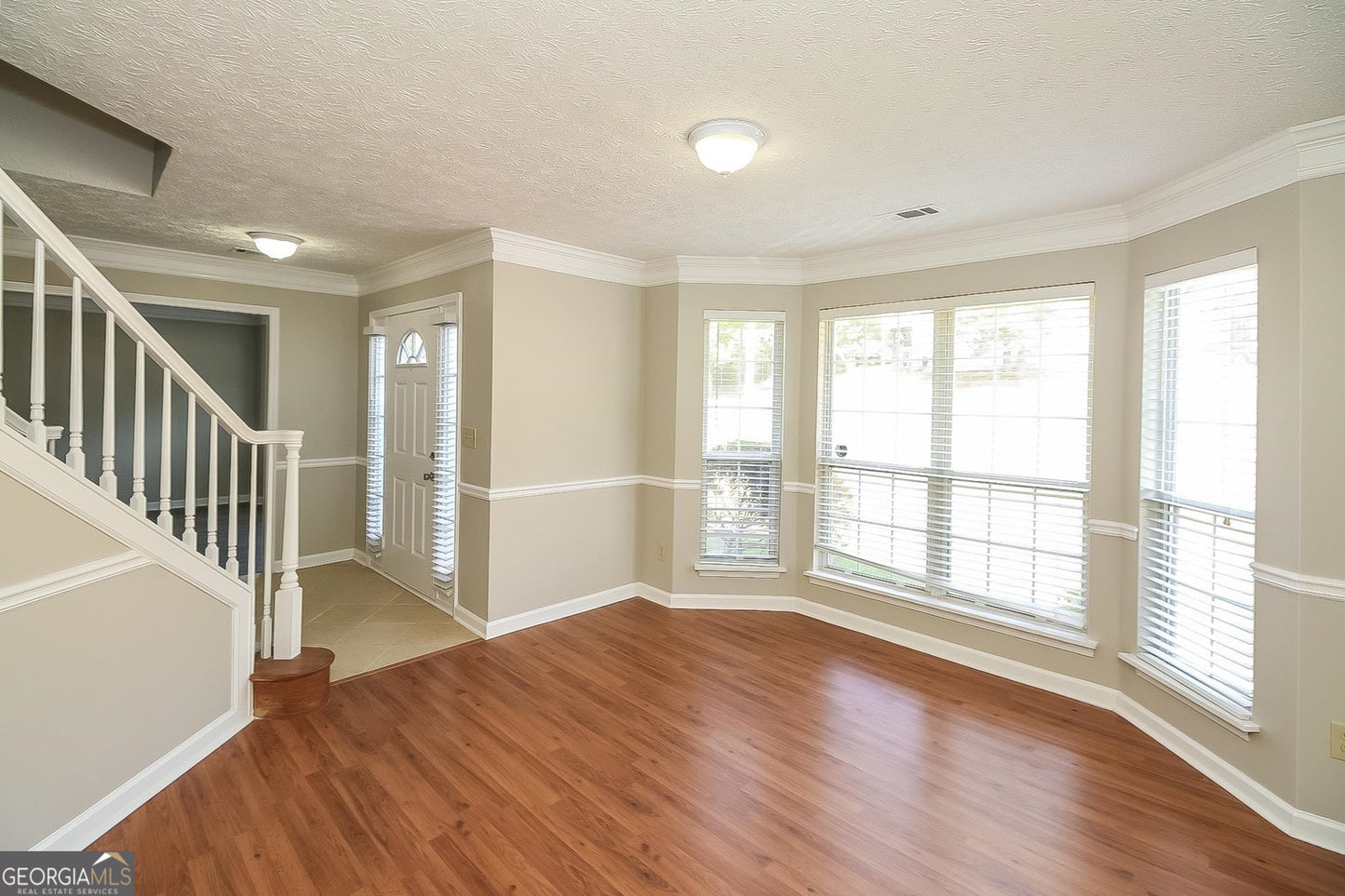 4 bedroom 2 bath house in Riverdale