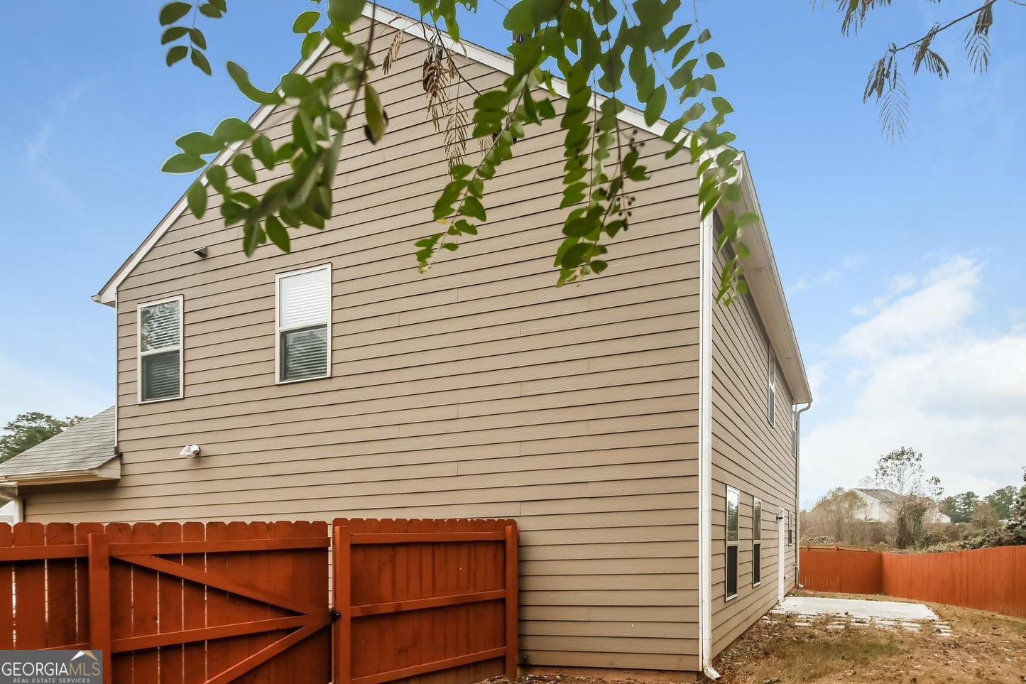 4 bedroom 2 bath house in Rex