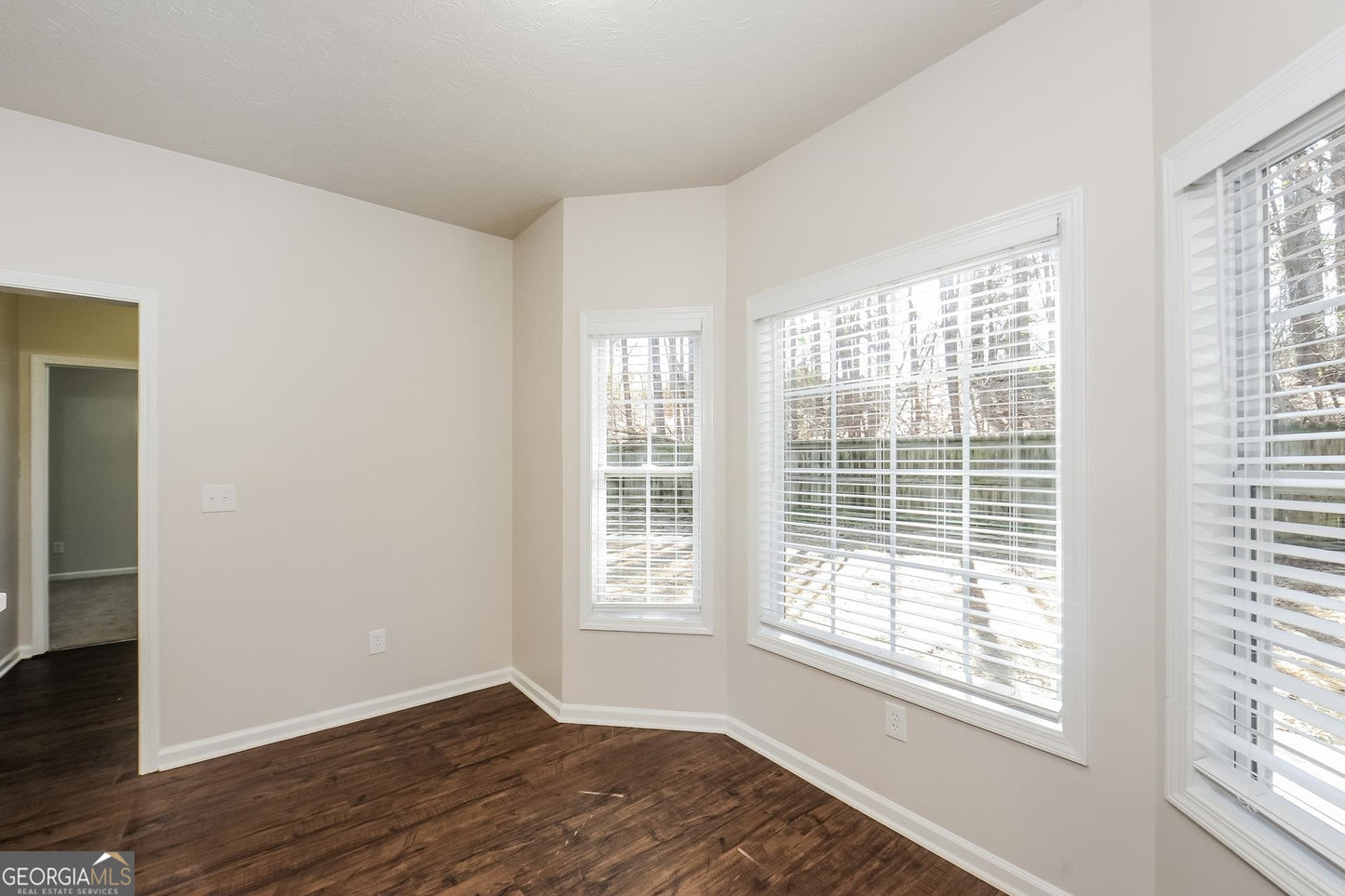 5 bedroom 3 bath house in Mcdonough