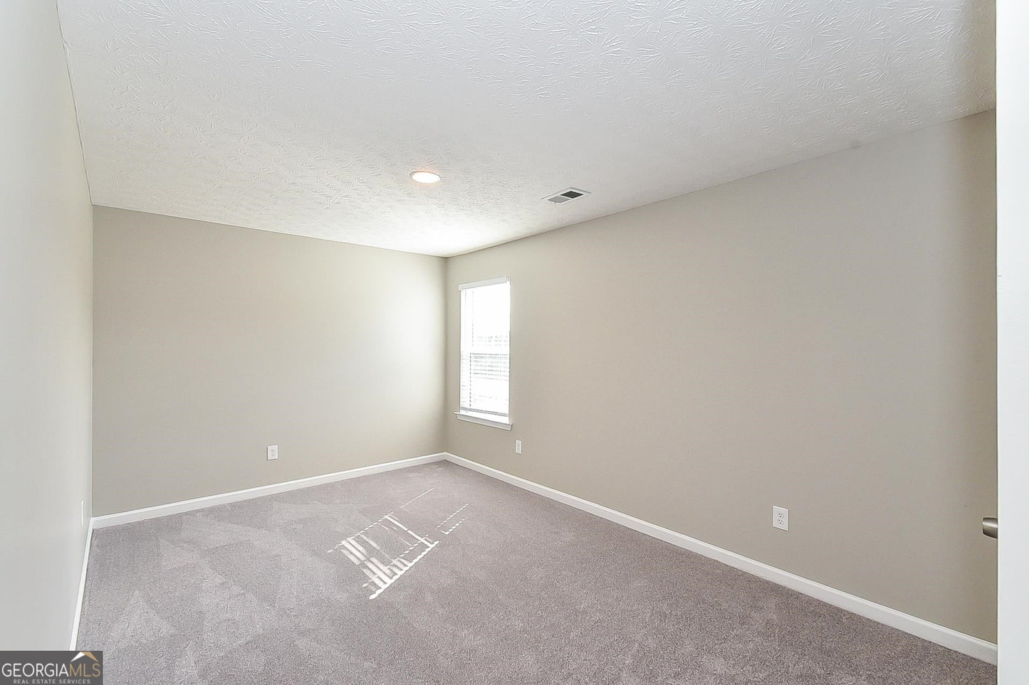 4 bedroom 2.5 bath house in South Fulton