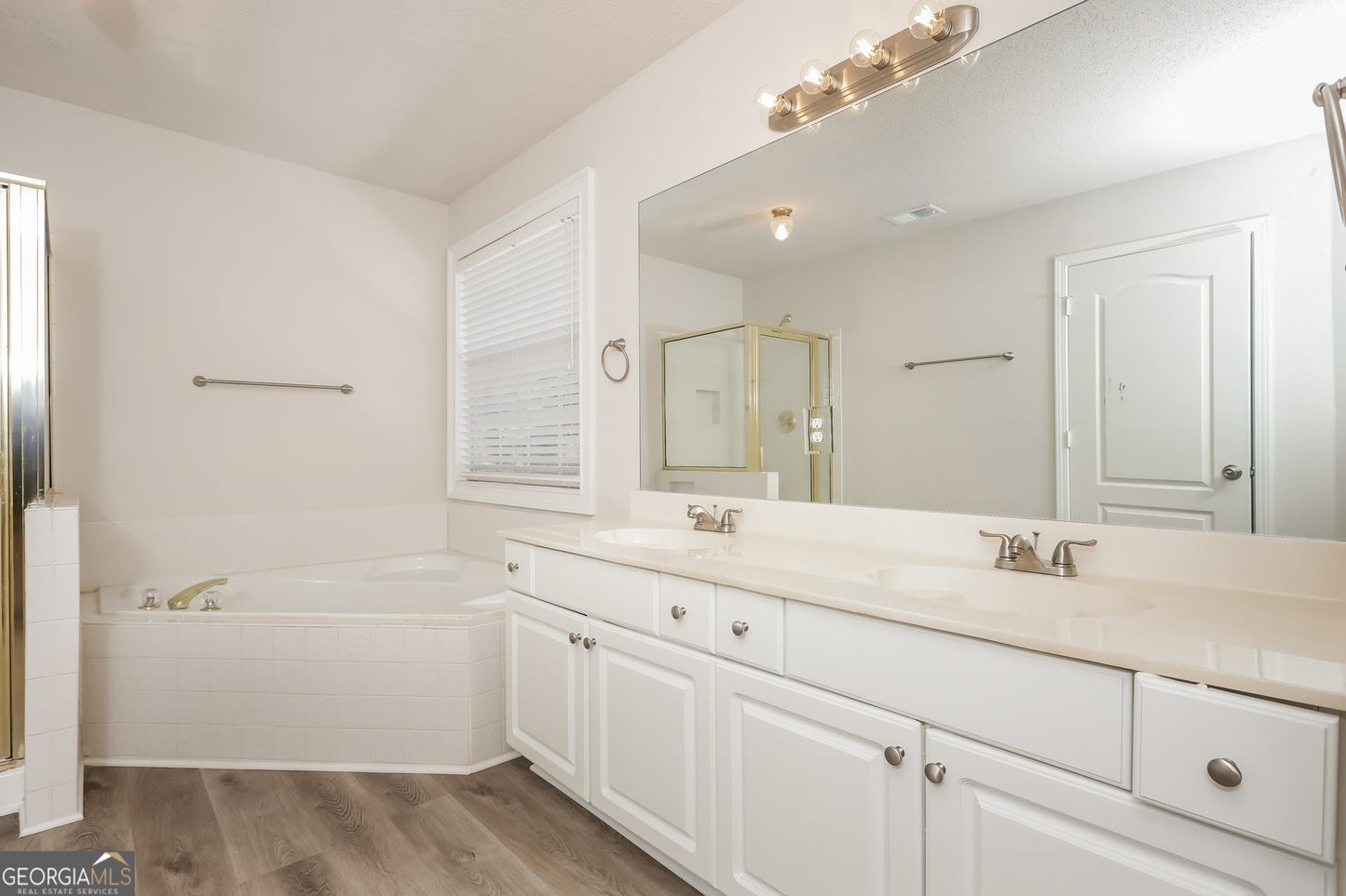 3 bedroom 2 bath house in Stockbridge