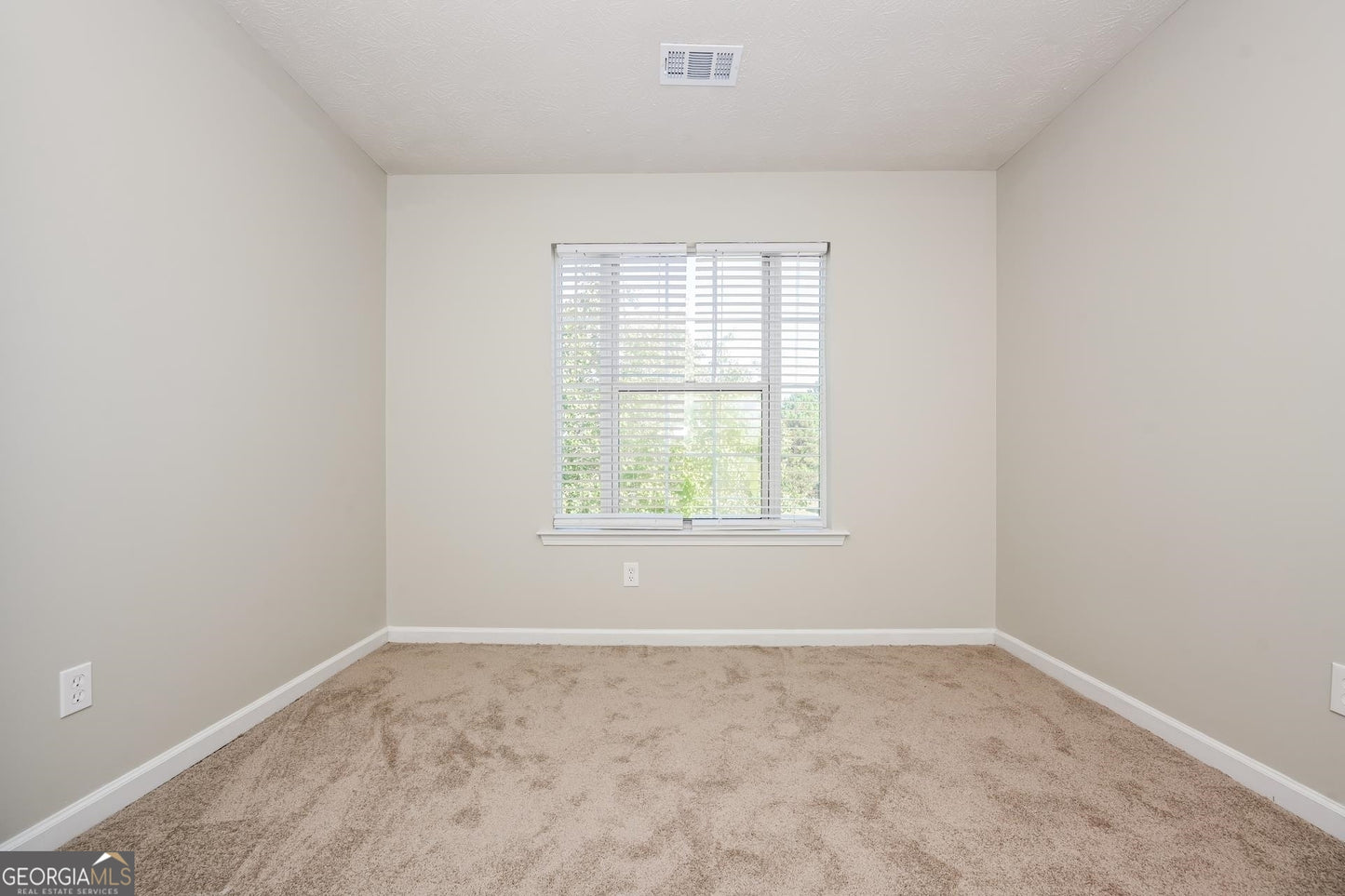 4 bedroom 2.5 bath house in Jonesboro