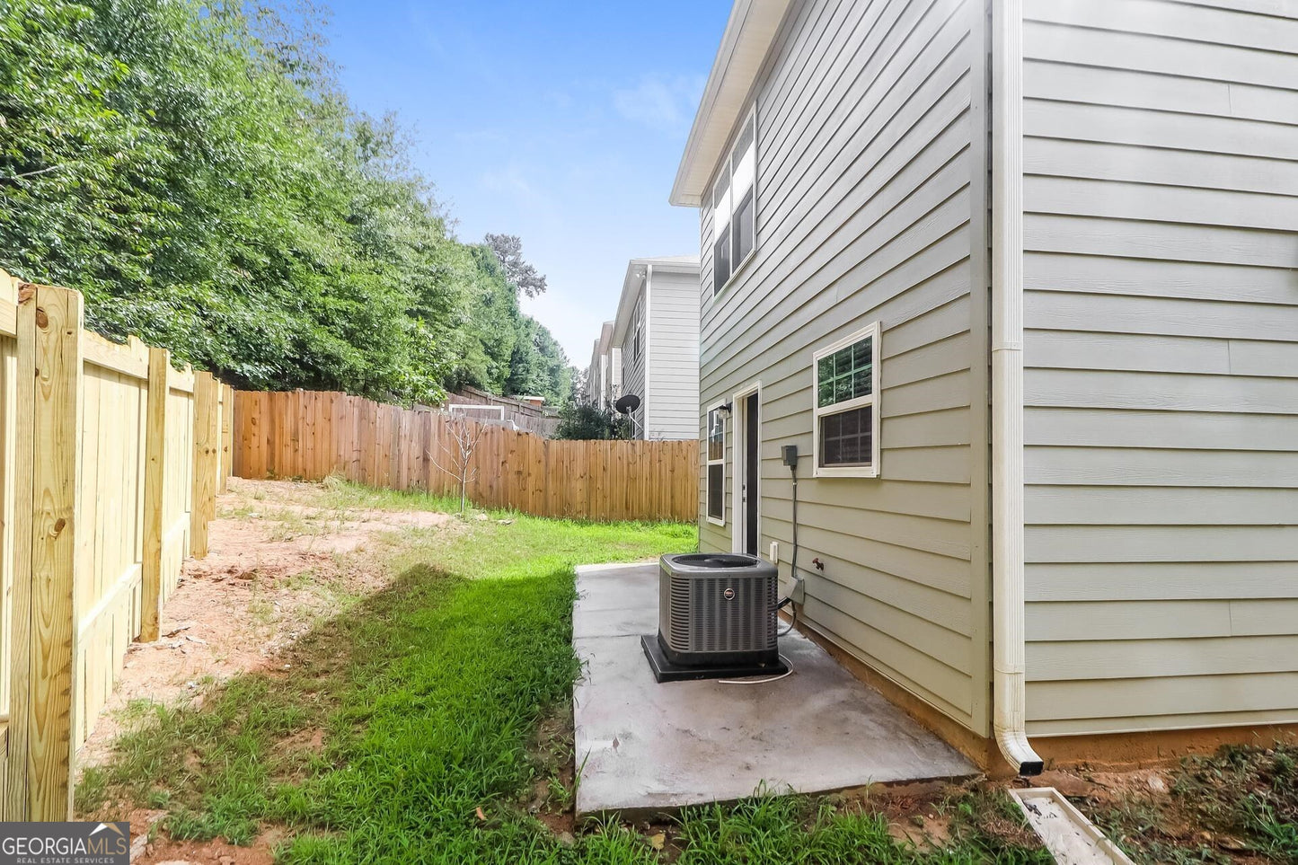 3 bedroom 2.5 bath house in Woodstock