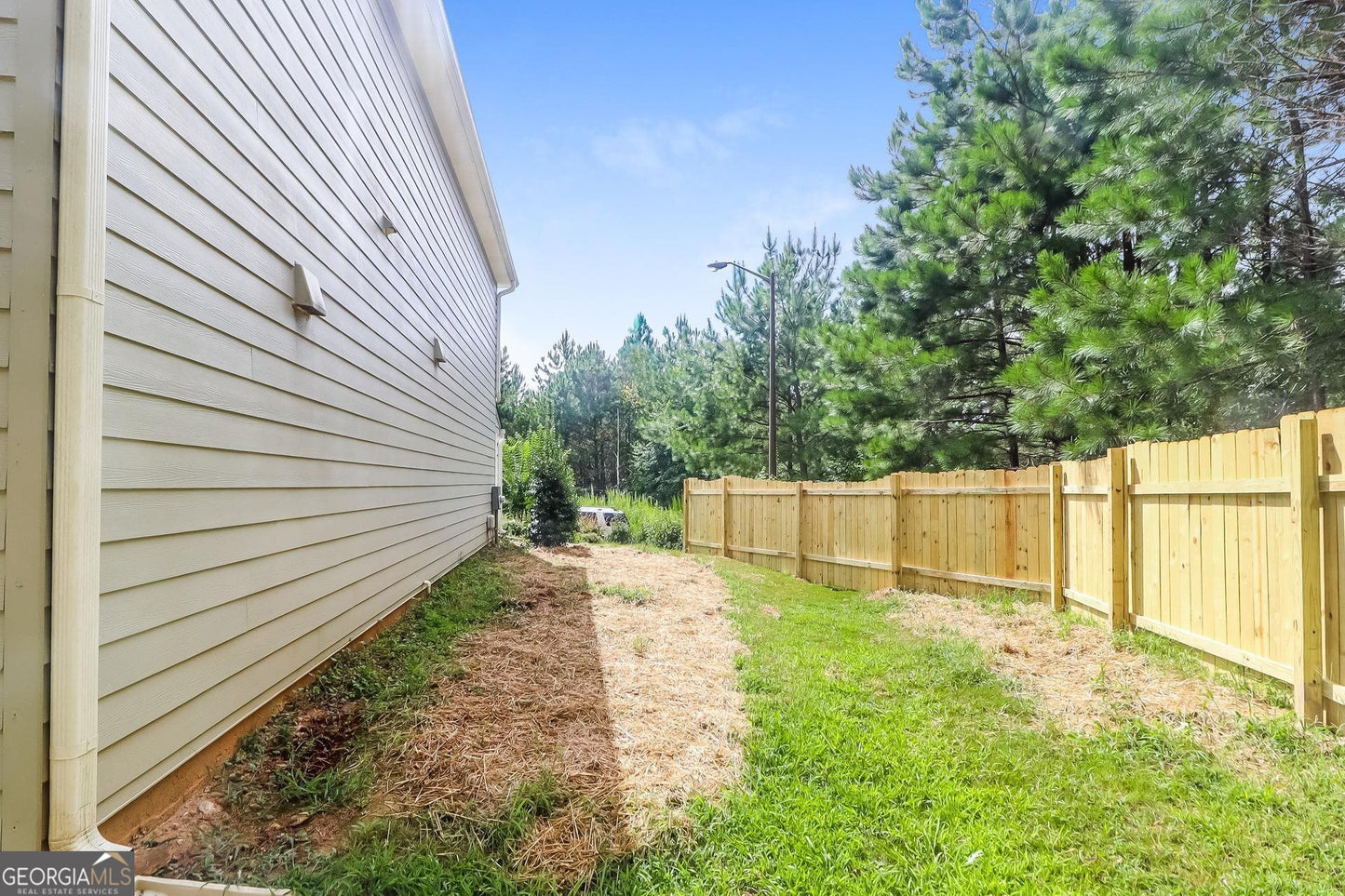 3 bedroom 2.5 bath house in Woodstock