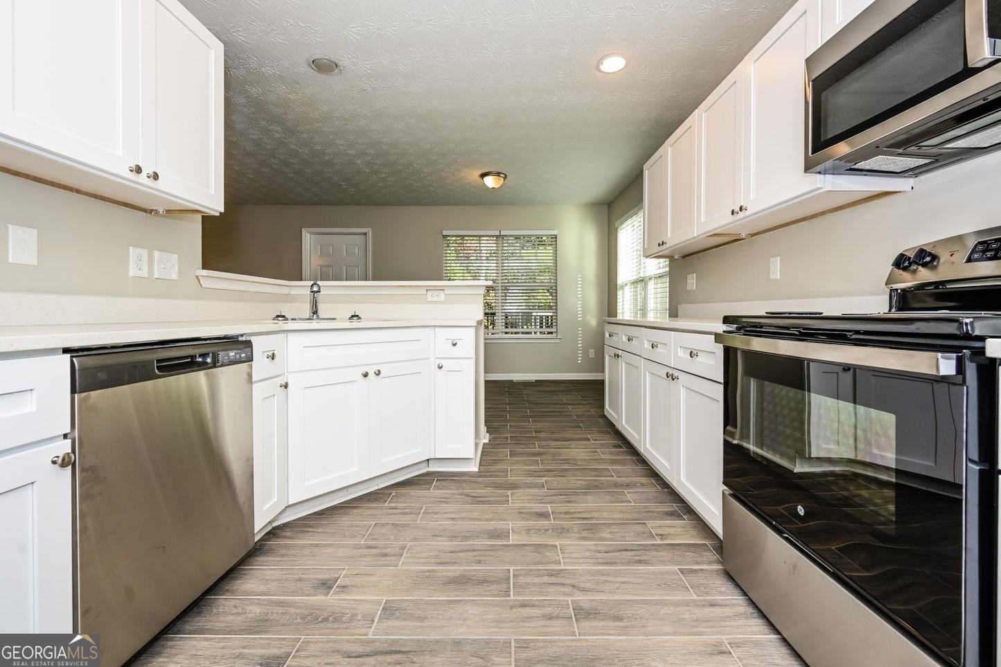 3 bedroom 2.5 bath house in McDonough