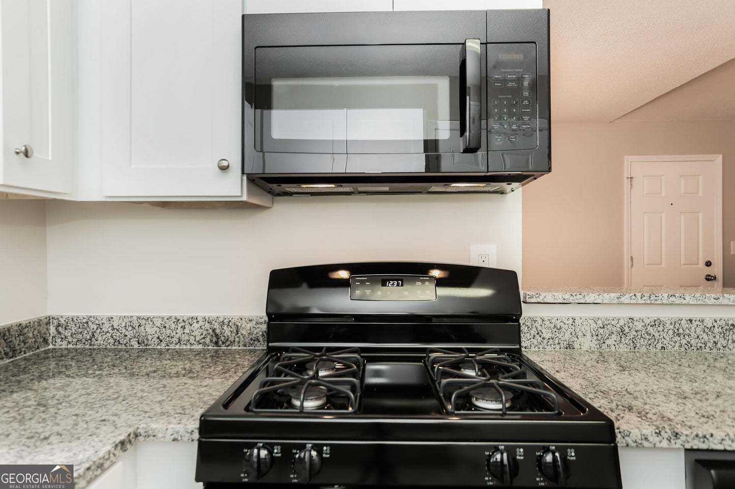 3 bedroom 2 bath house in stone mountain