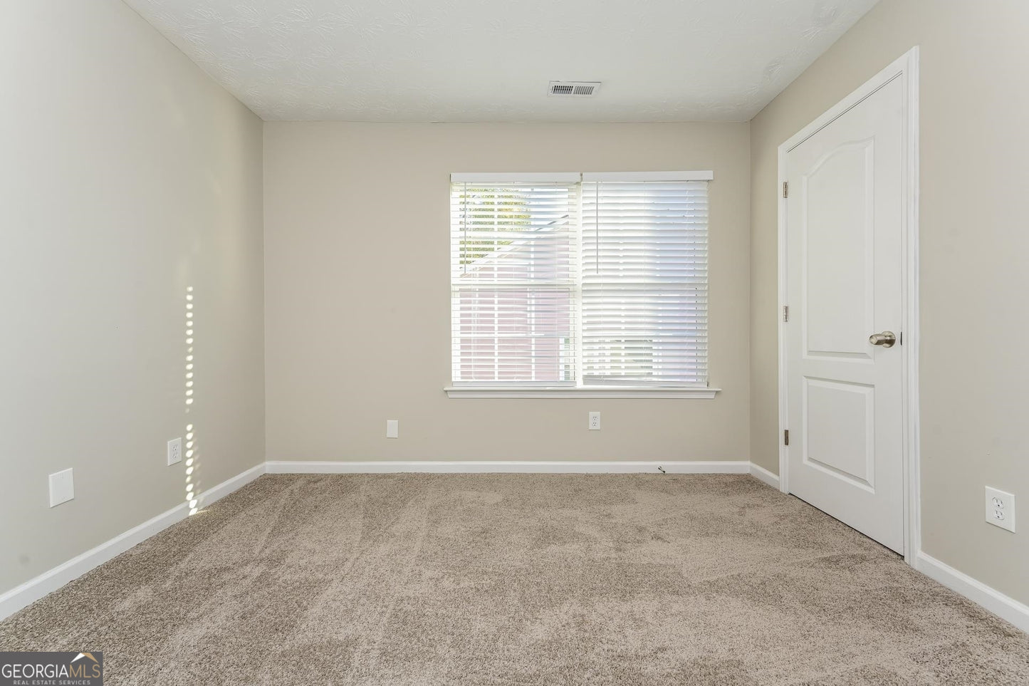 3 bedroom 2.5 bath house in McDonough