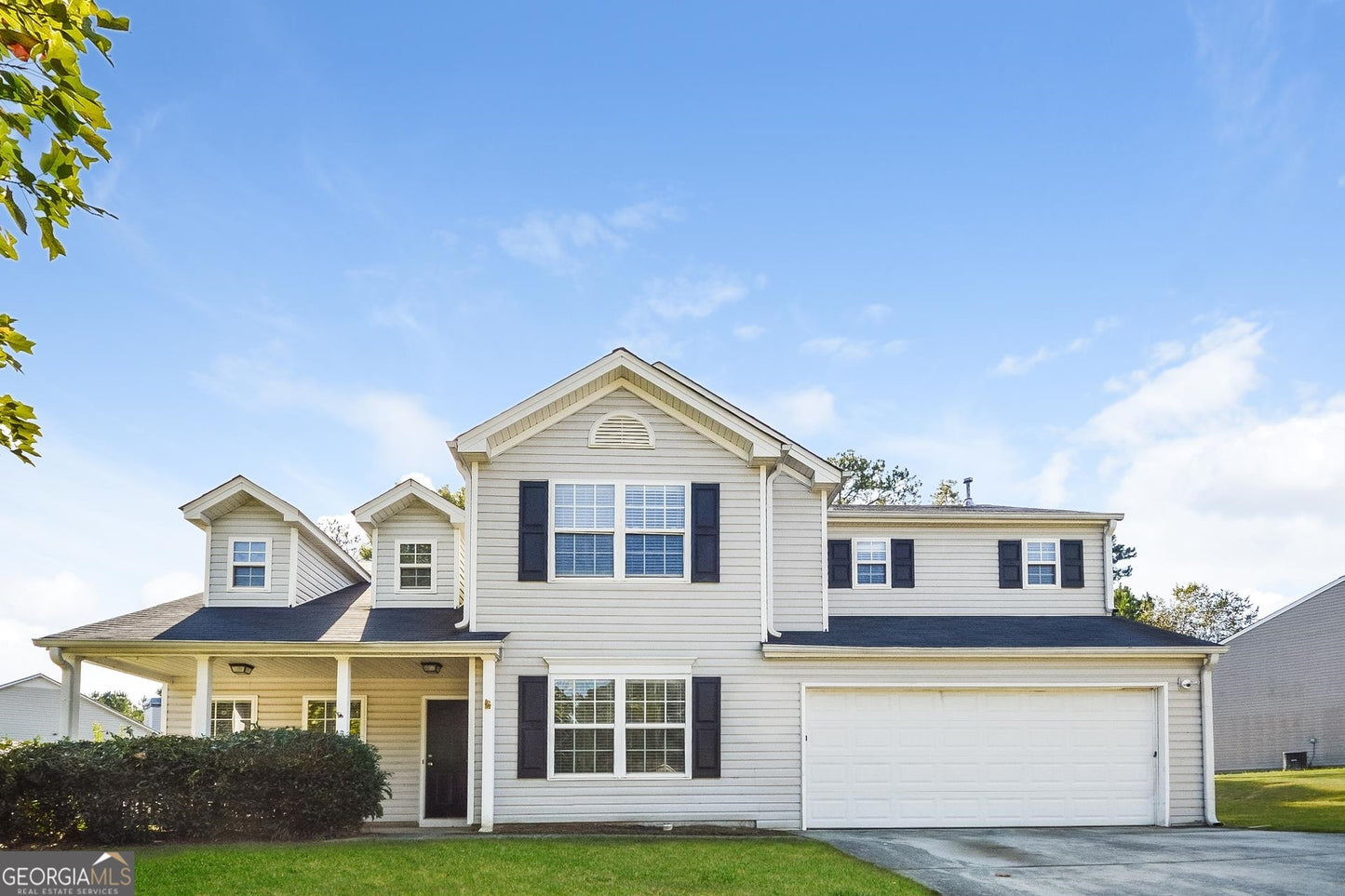 5 bedroom 2.5 bath house in Loganville