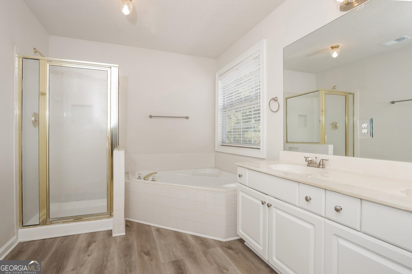 3 bedroom 2 bath house in Stockbridge