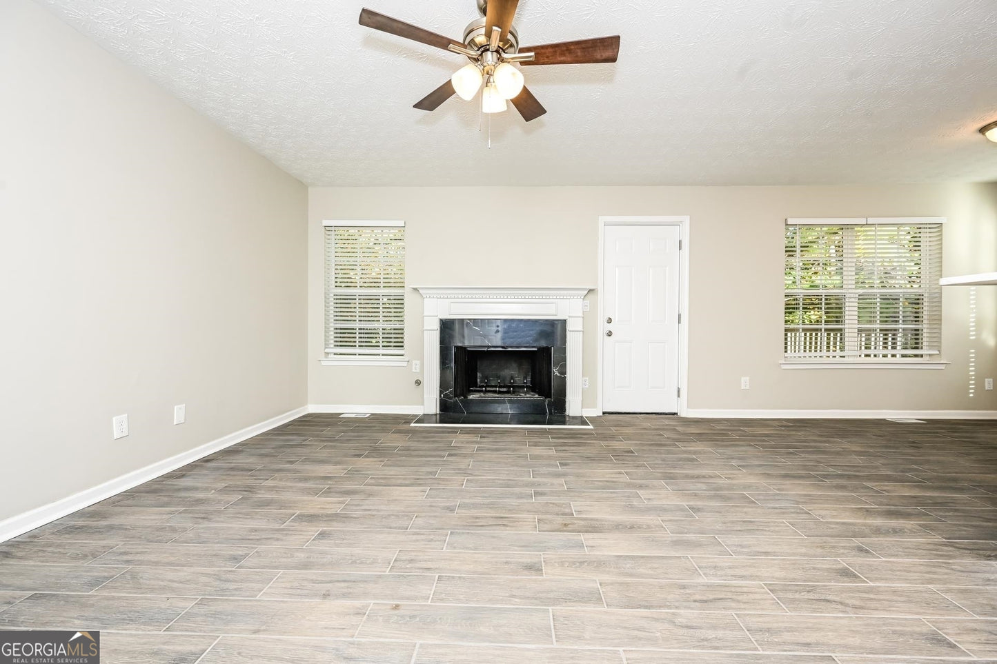 3 bedroom 2.5 bath house in McDonough
