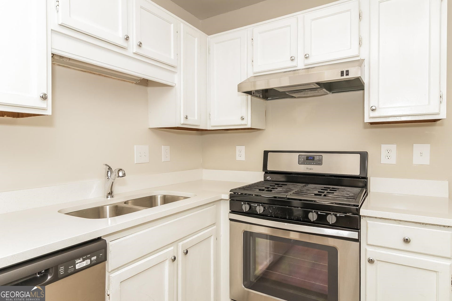 3 bedroom 2.5 bath house in Powder springs