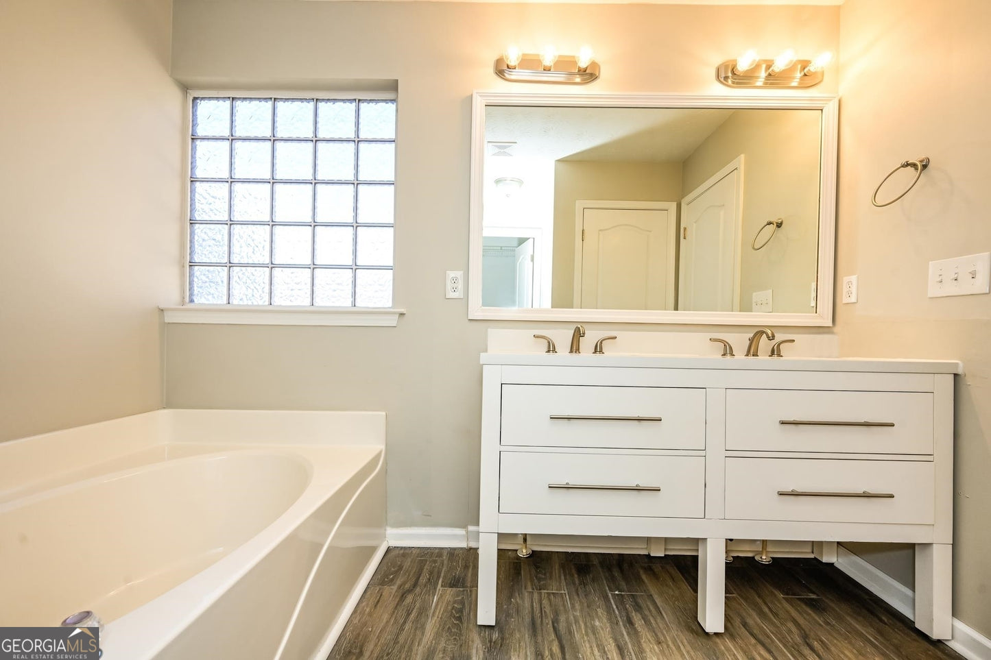 3 bedroom 2.5 bath house in McDonough