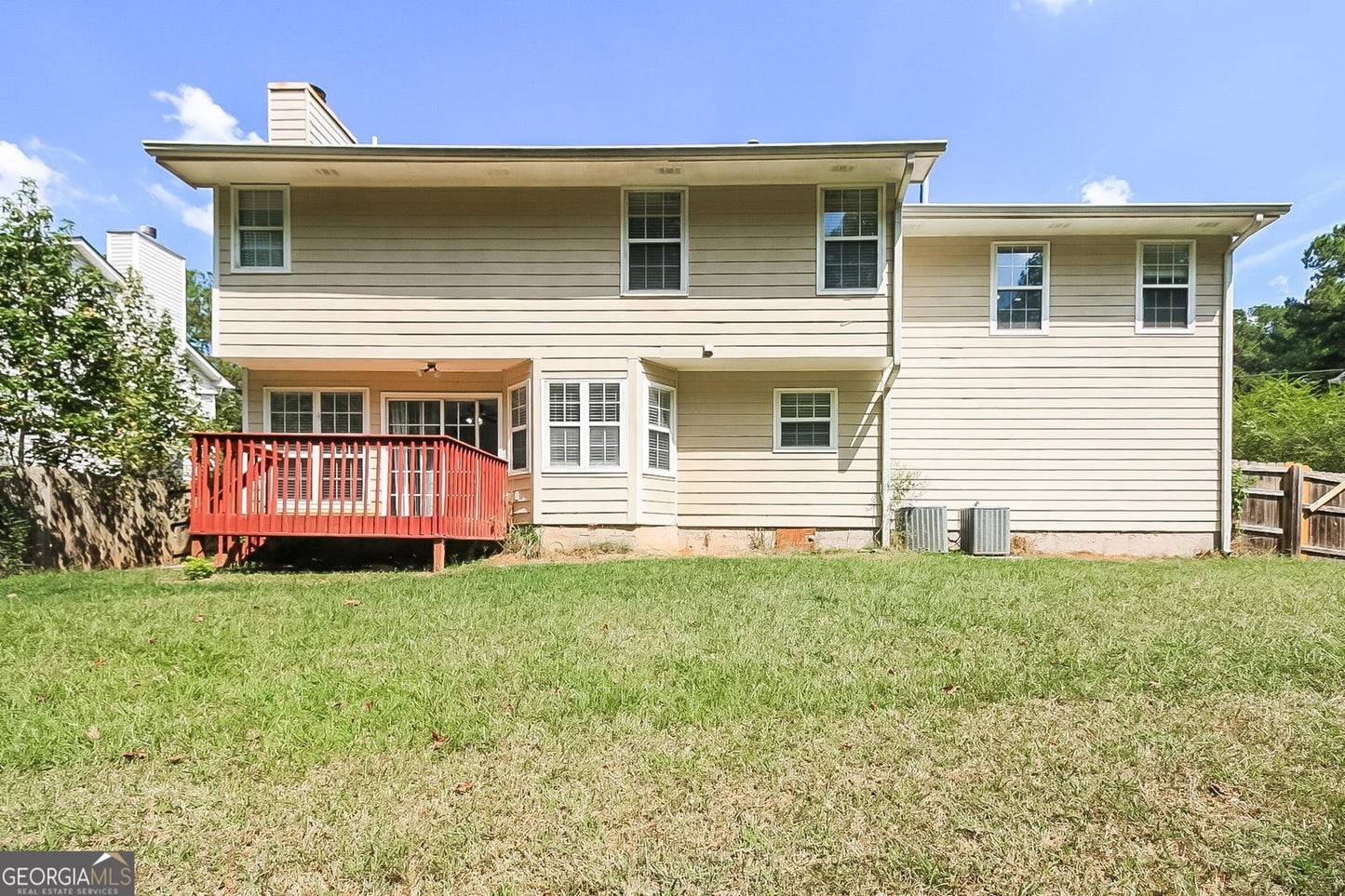 4 bedroom 2 bath house in Riverdale