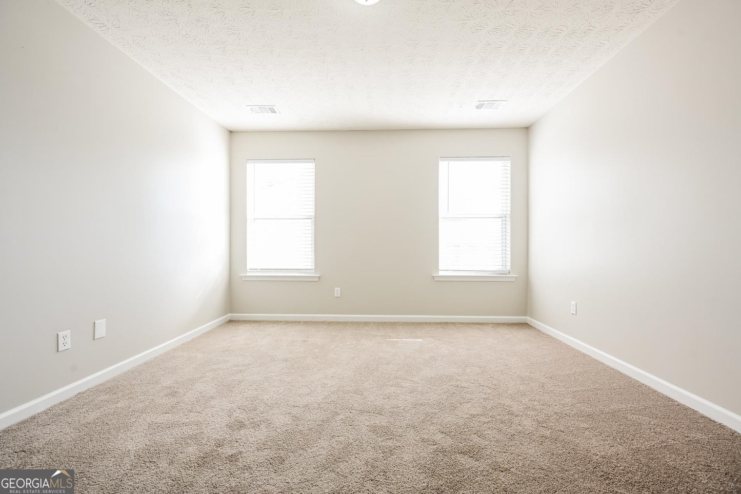 4 bedroom 2.5 bath house in Jonesboro