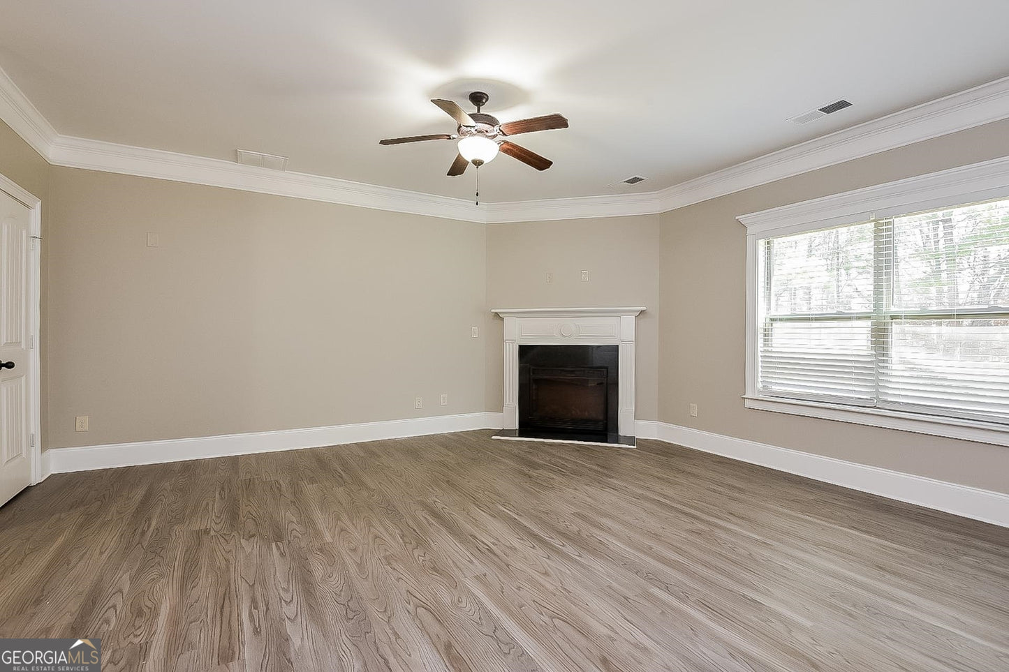 4 bedroom 2.5 bath house in Woodstock