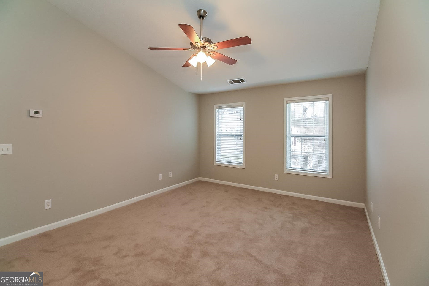 4 bedroom 2.5 bath house in Lithonia