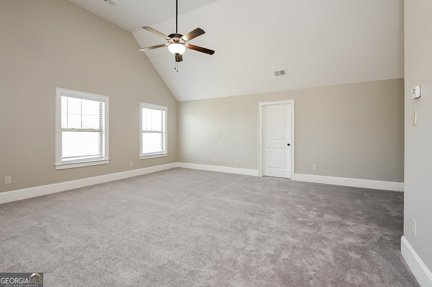 4 bedroom 2.5 bath house in Woodstock