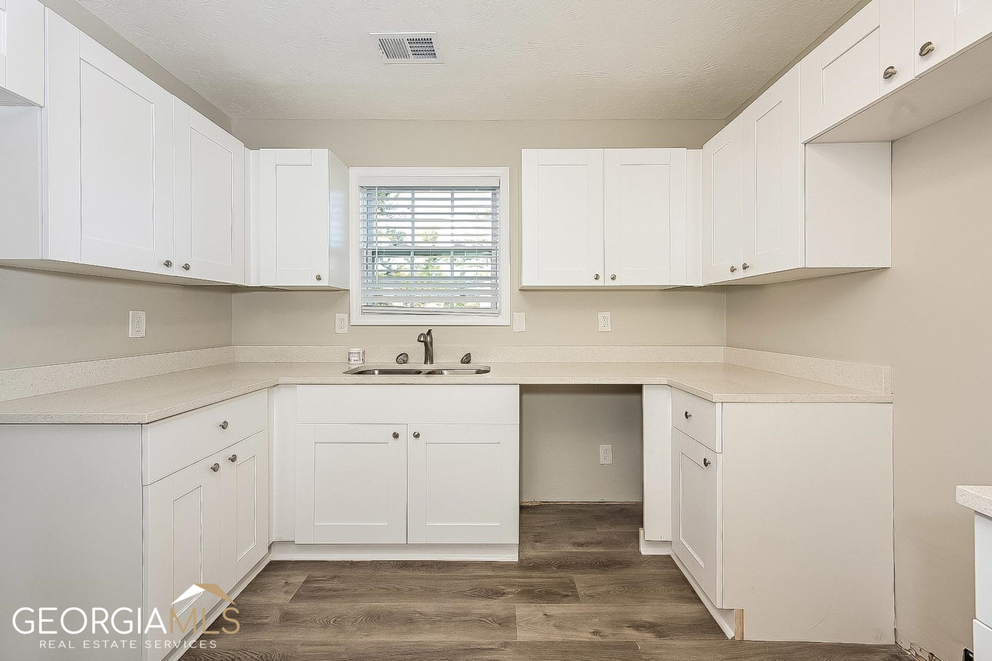 3 bedroom 2 bath house in Ellenwood