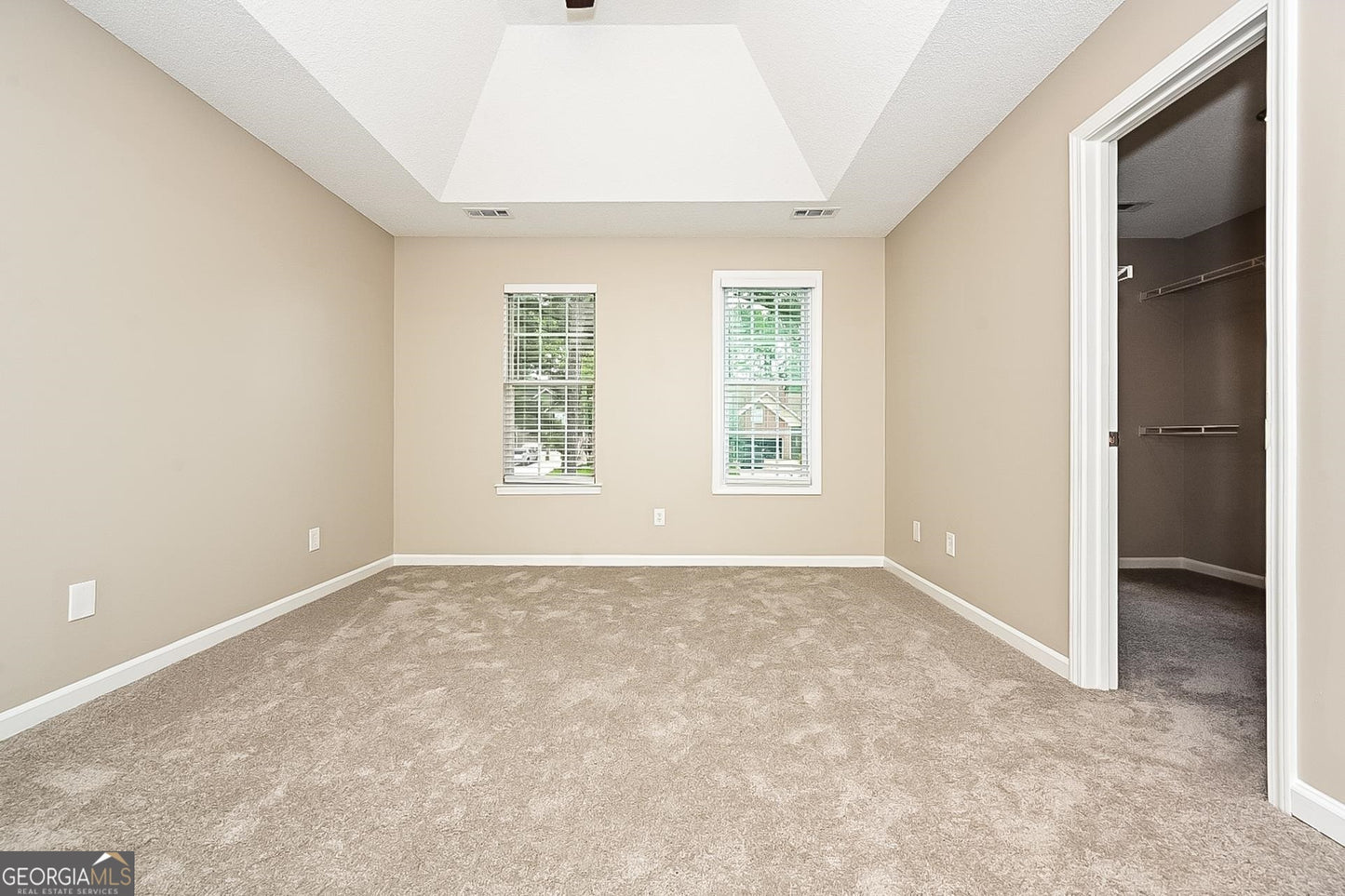 3 bedroom 2.5 bath house in Stockbridge