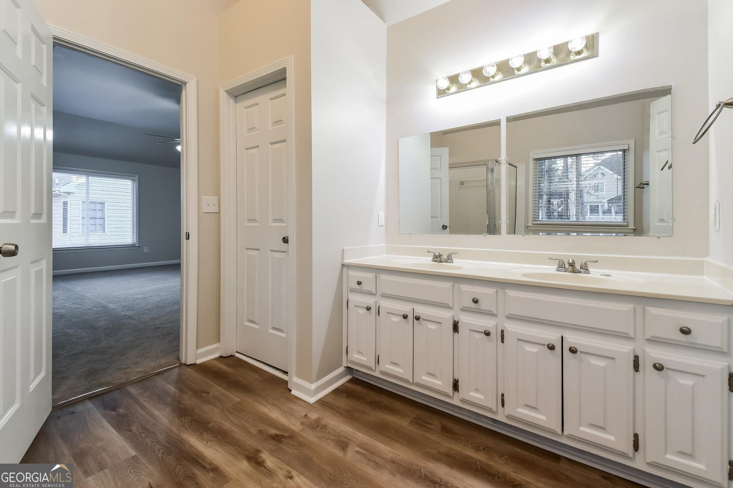 4 bedroom 2.5 bath house in Snellville