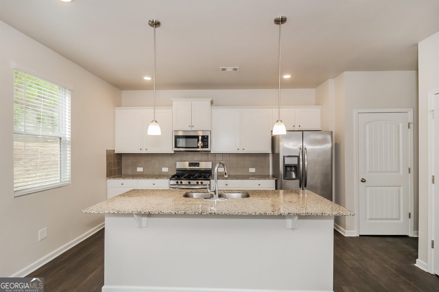 4 bedroom 2.5 bath house in South Fulton