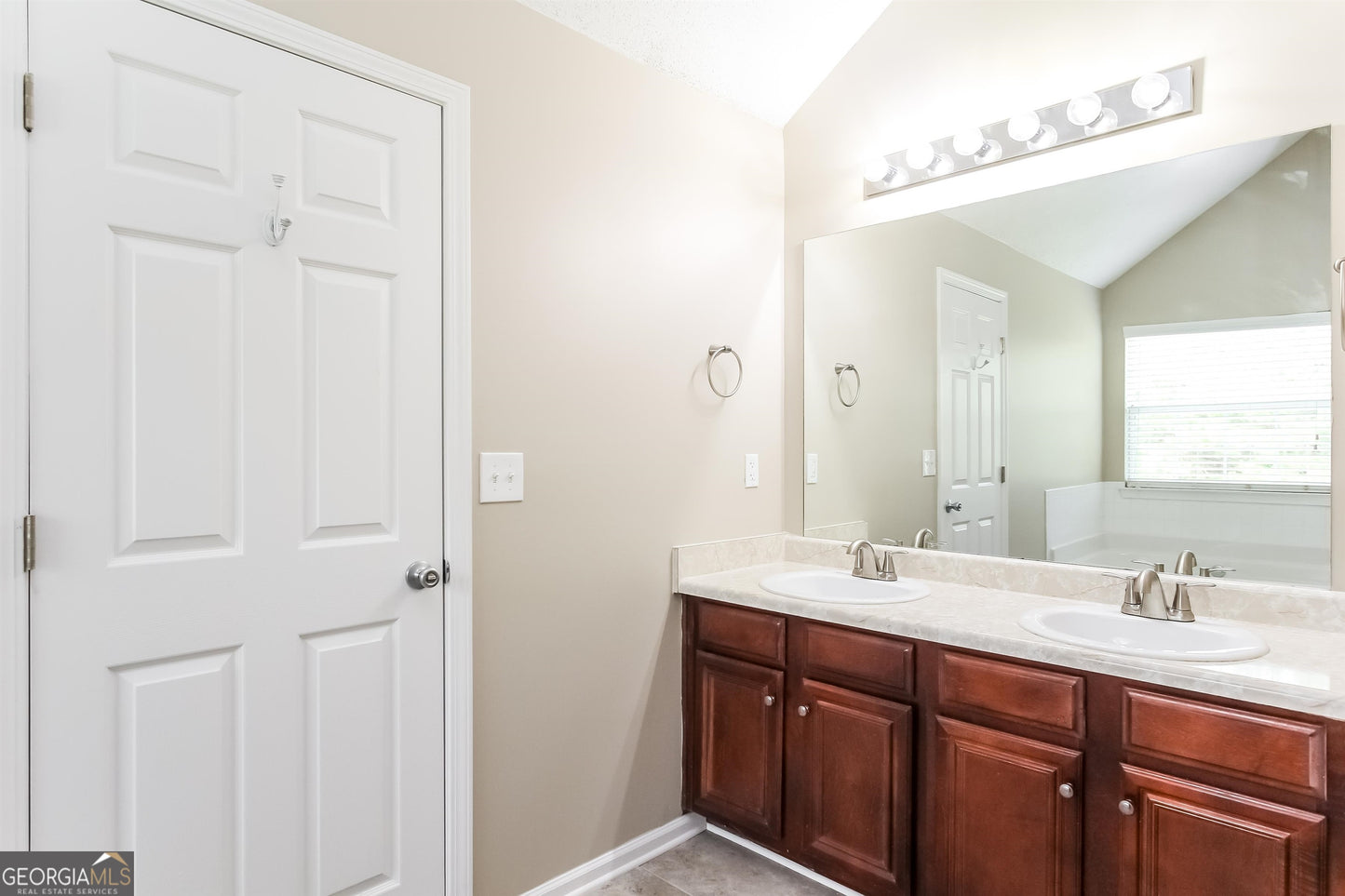 4 bedroom 3 bath house in South Fulton