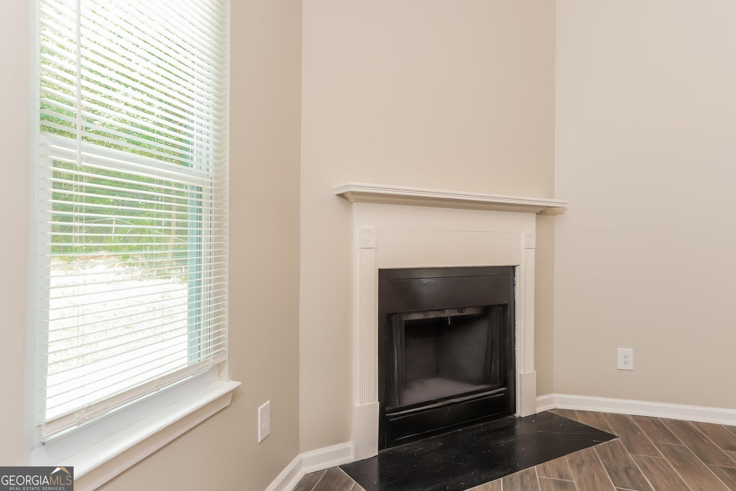3 bedroom 2 bath house in stone mountain